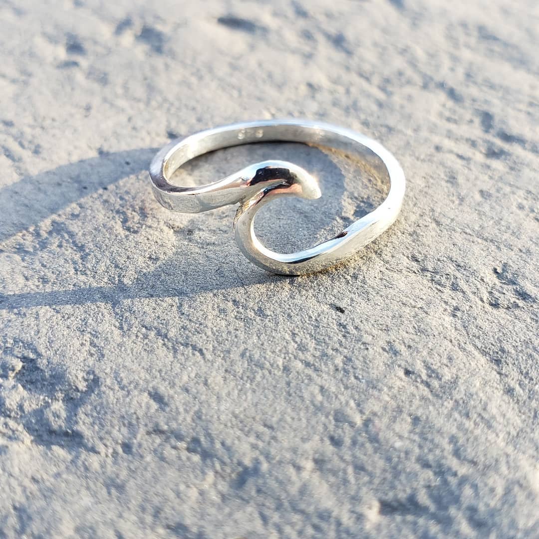 Sterling silver hammered wave ring with custom gemstone